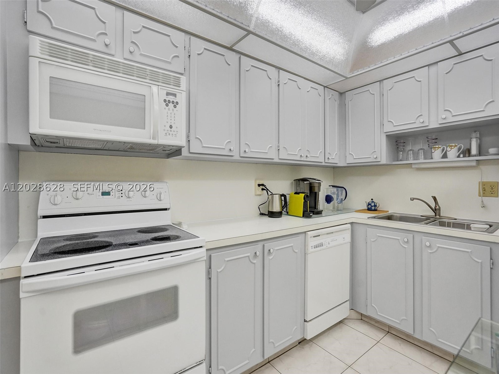 ASHLEIGH HOUSE CONDO - Residential