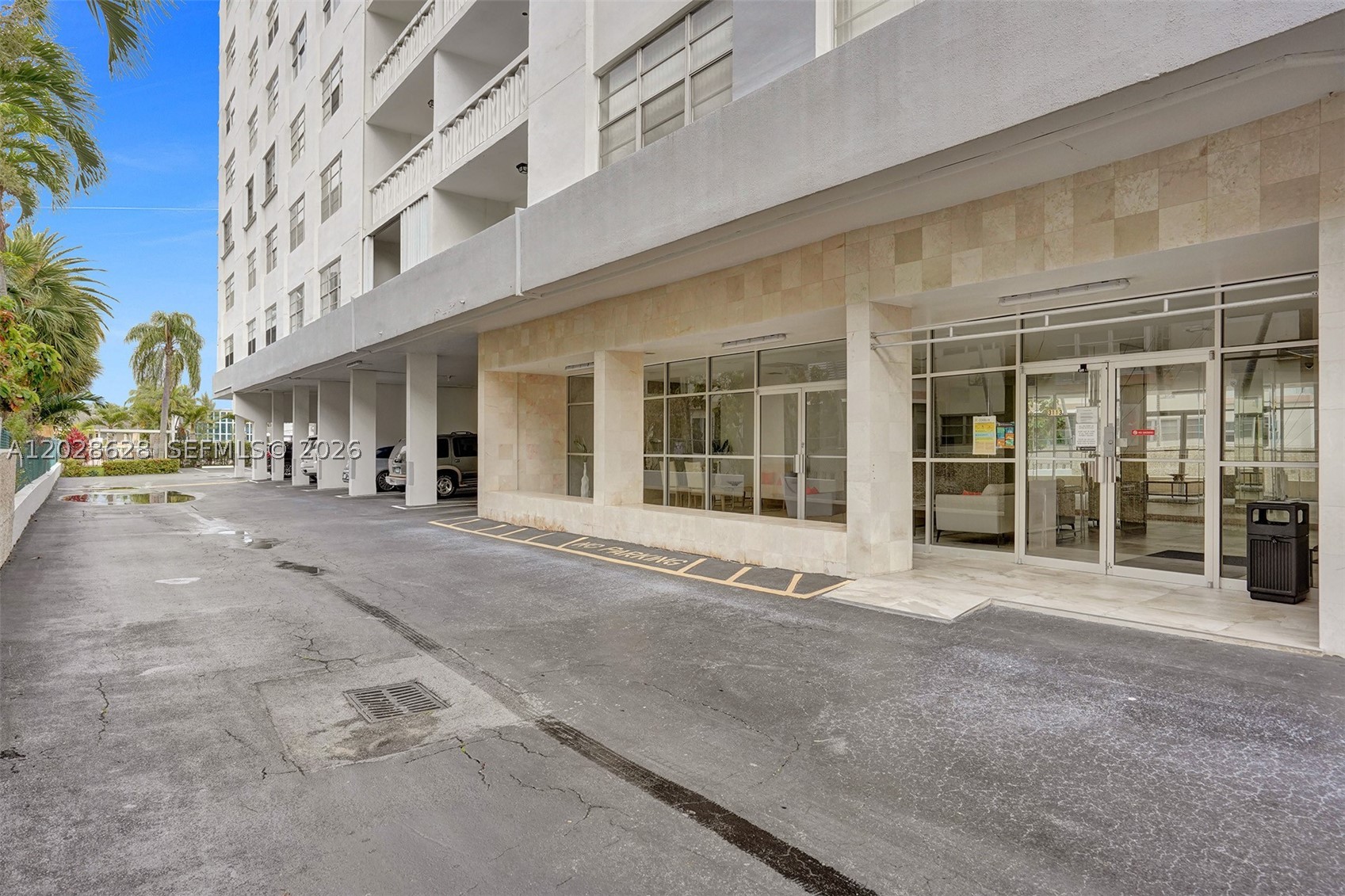 ASHLEIGH HOUSE CONDO - Residential