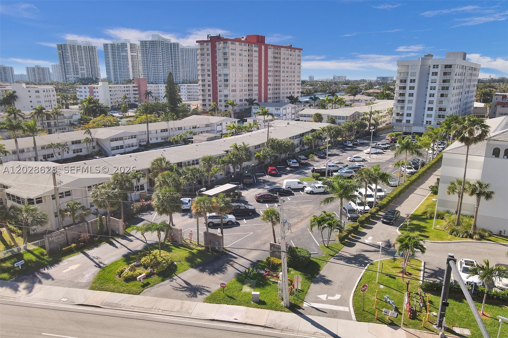 ASHLEIGH HOUSE CONDO - Residential