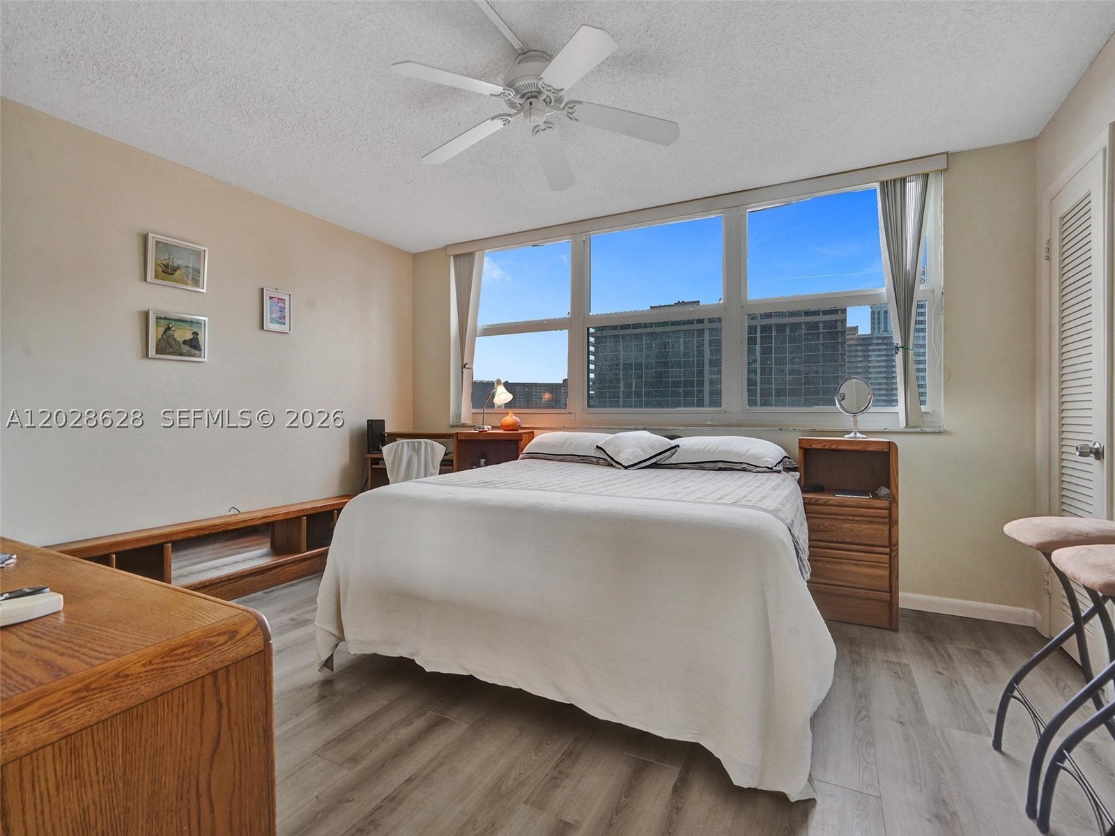 ASHLEIGH HOUSE CONDO - Residential