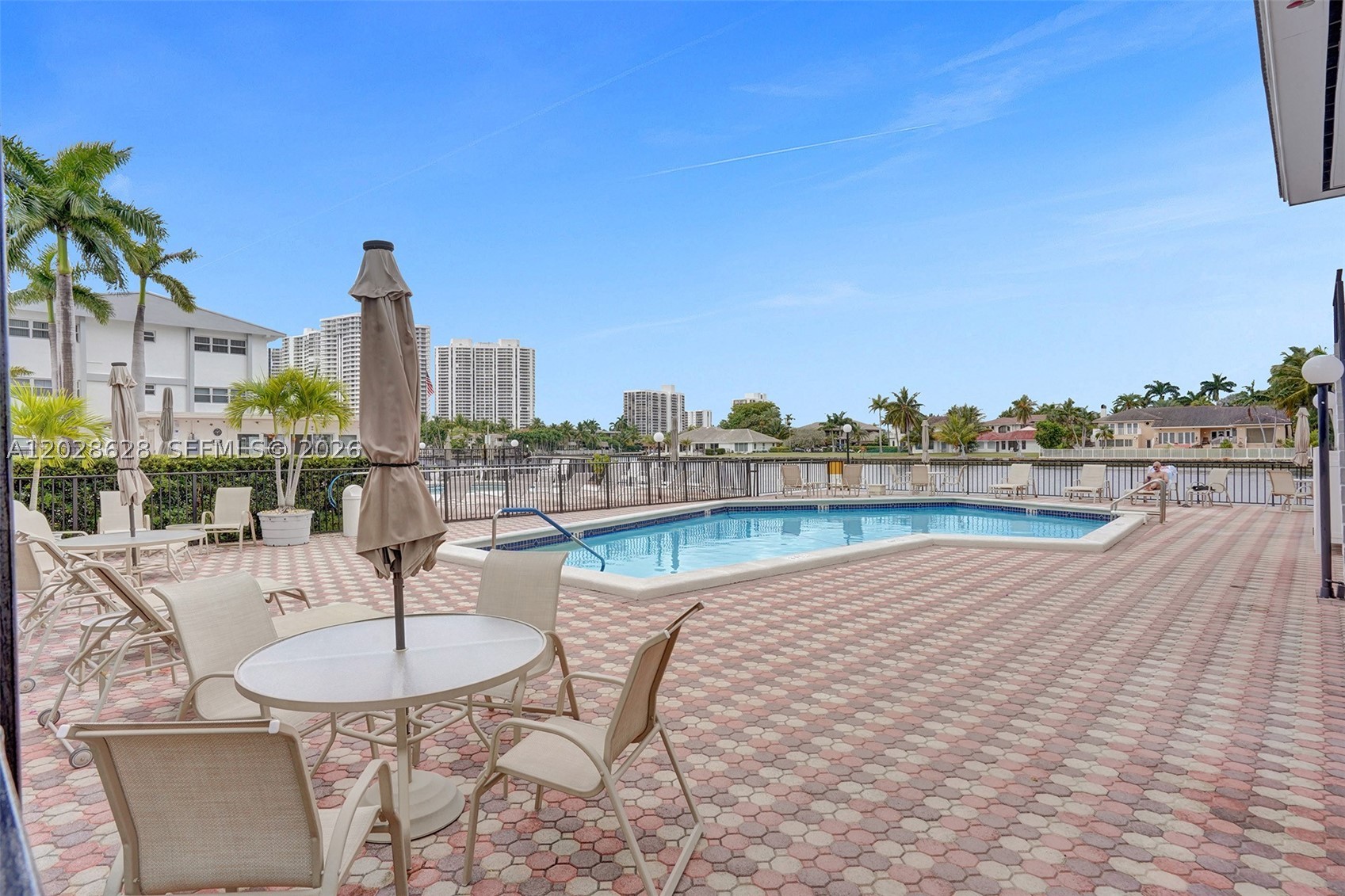 ASHLEIGH HOUSE CONDO - Residential