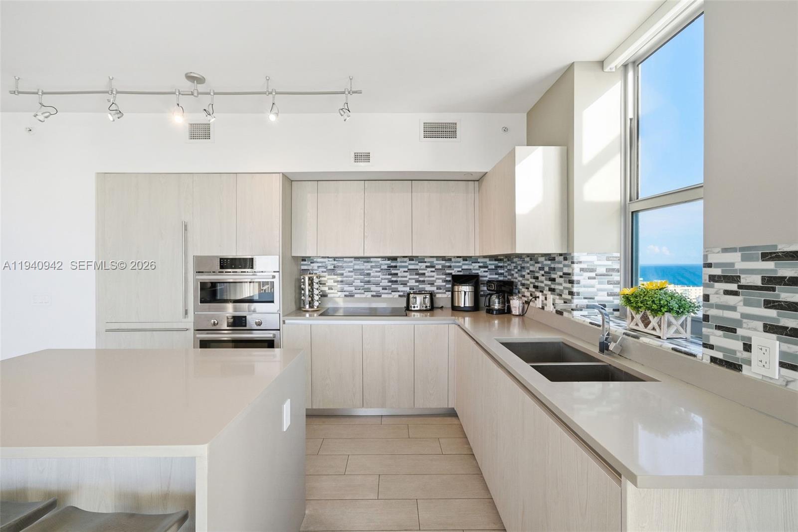 4010 SOUTH OCEAN CONDO - Residential