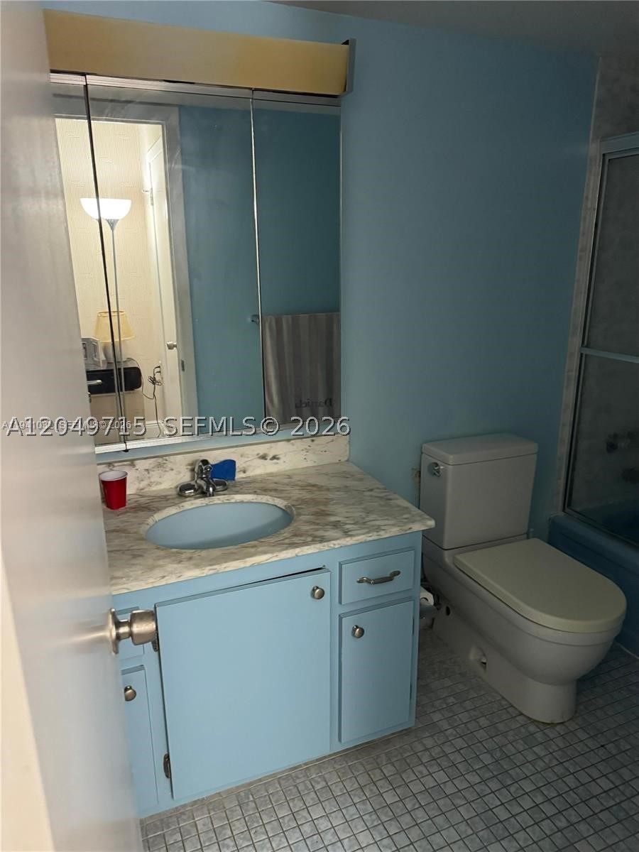 COMMODORE PLAZA CONDO - Residential