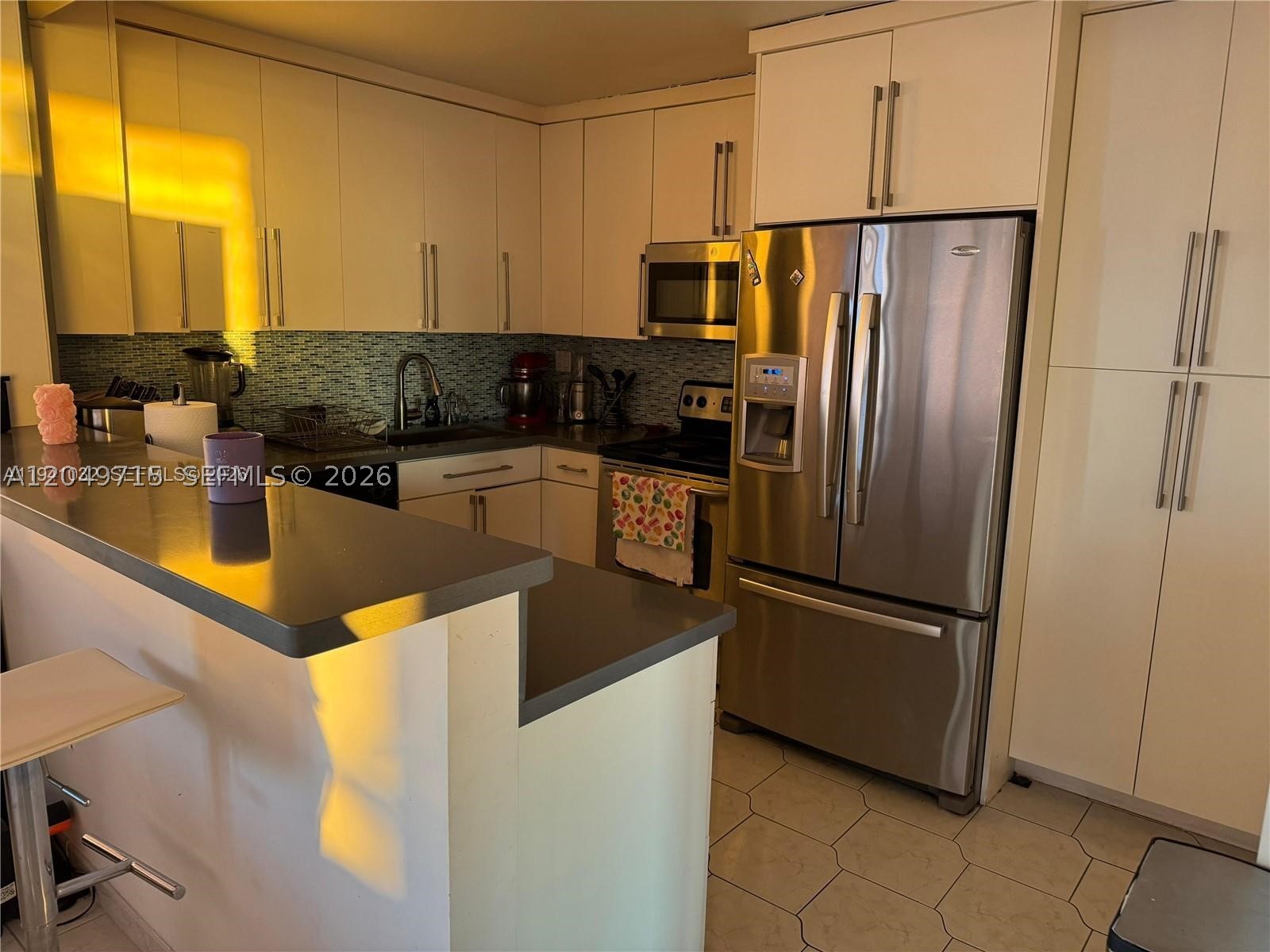 COMMODORE PLAZA CONDO - Residential