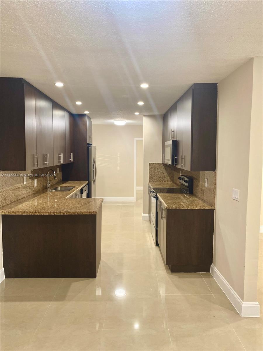 GOLDEN RIDGE - Residential