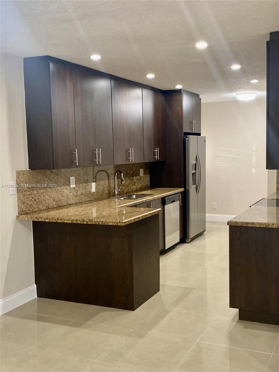 GOLDEN RIDGE - Residential
