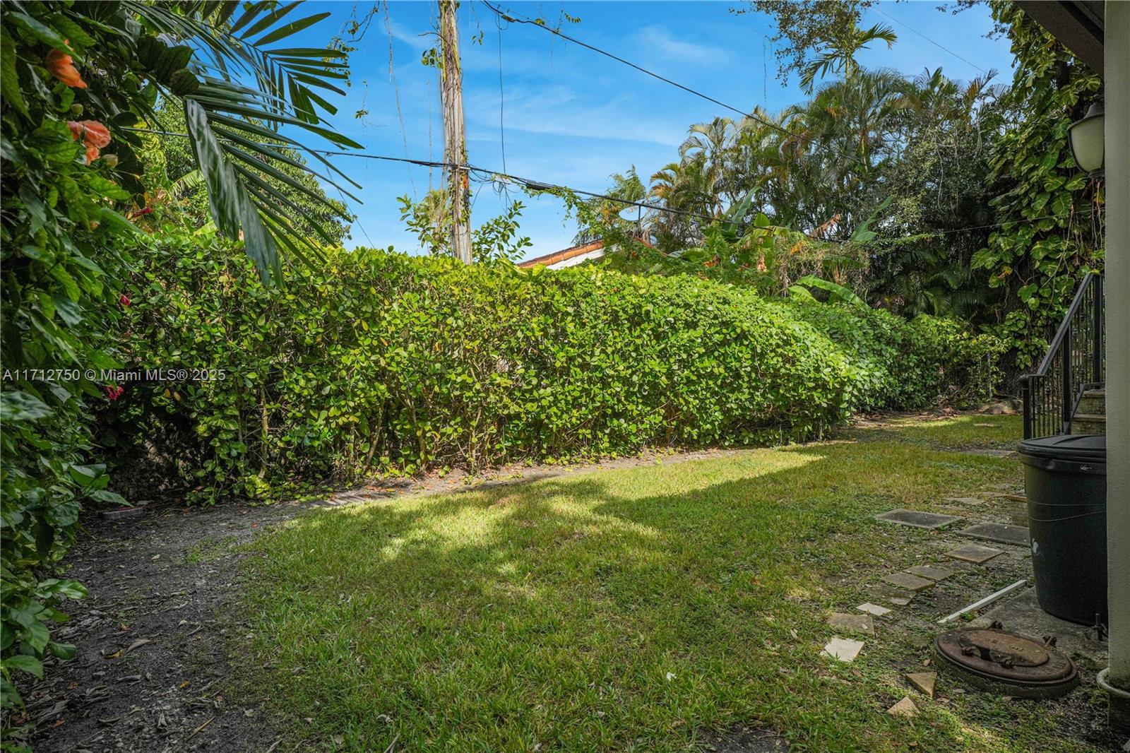 COCONUT GROVE SEC 1-CORAL - Residential