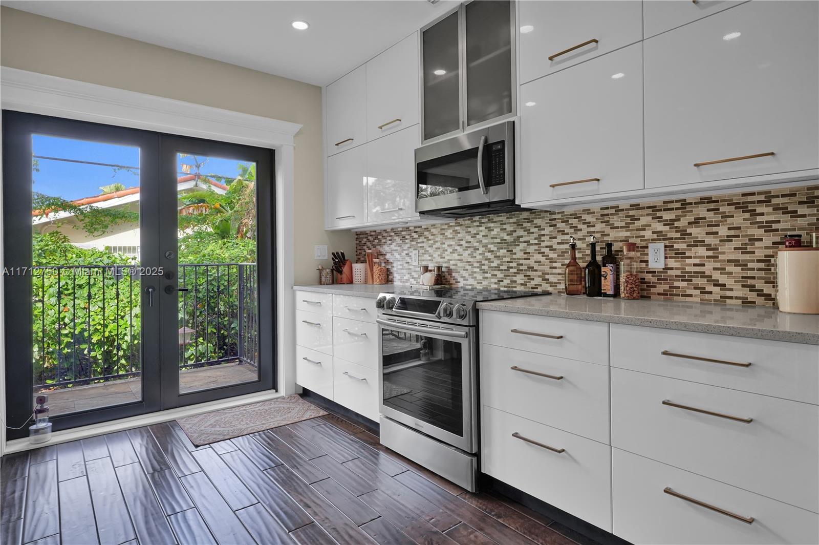 COCONUT GROVE SEC 1-CORAL - Residential