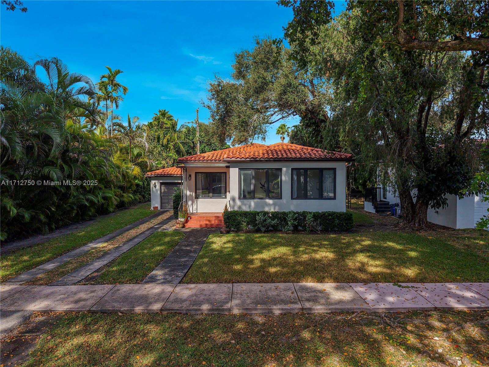 COCONUT GROVE SEC 1-CORAL - Residential