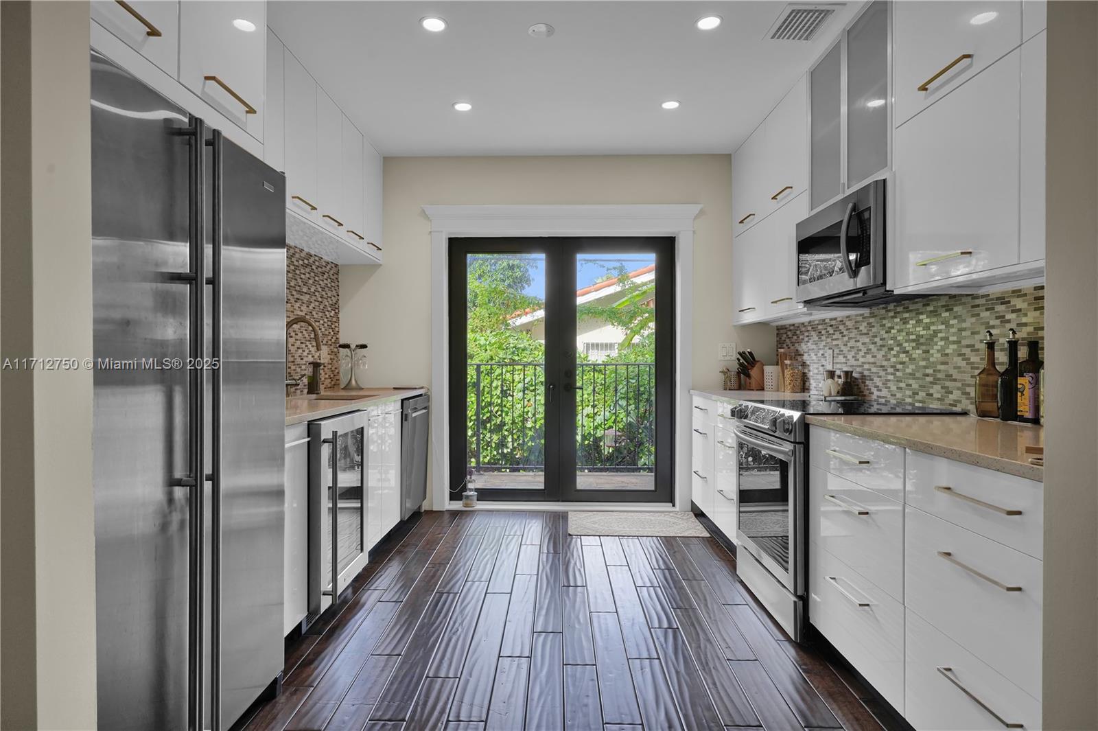 COCONUT GROVE SEC 1-CORAL - Residential
