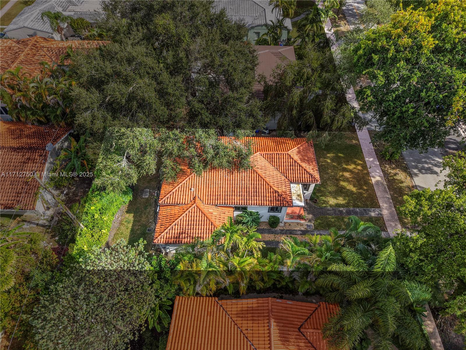 COCONUT GROVE SEC 1-CORAL - Residential