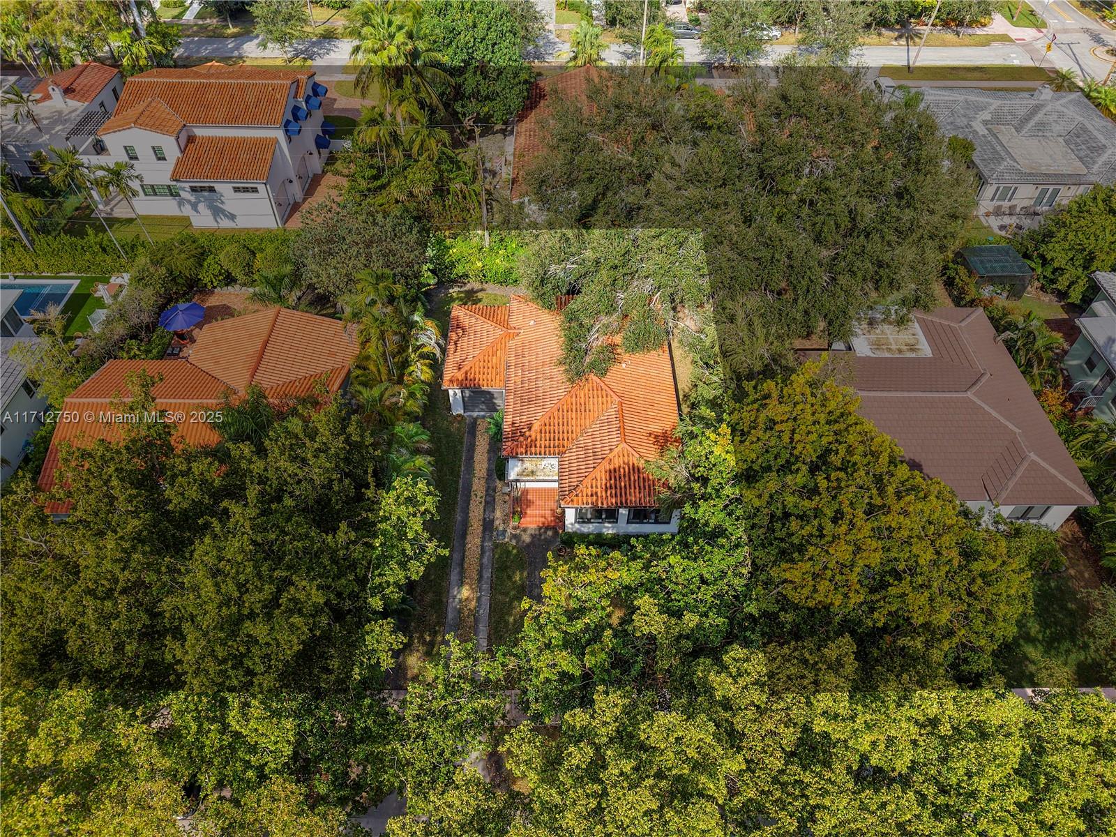 COCONUT GROVE SEC 1-CORAL - Residential