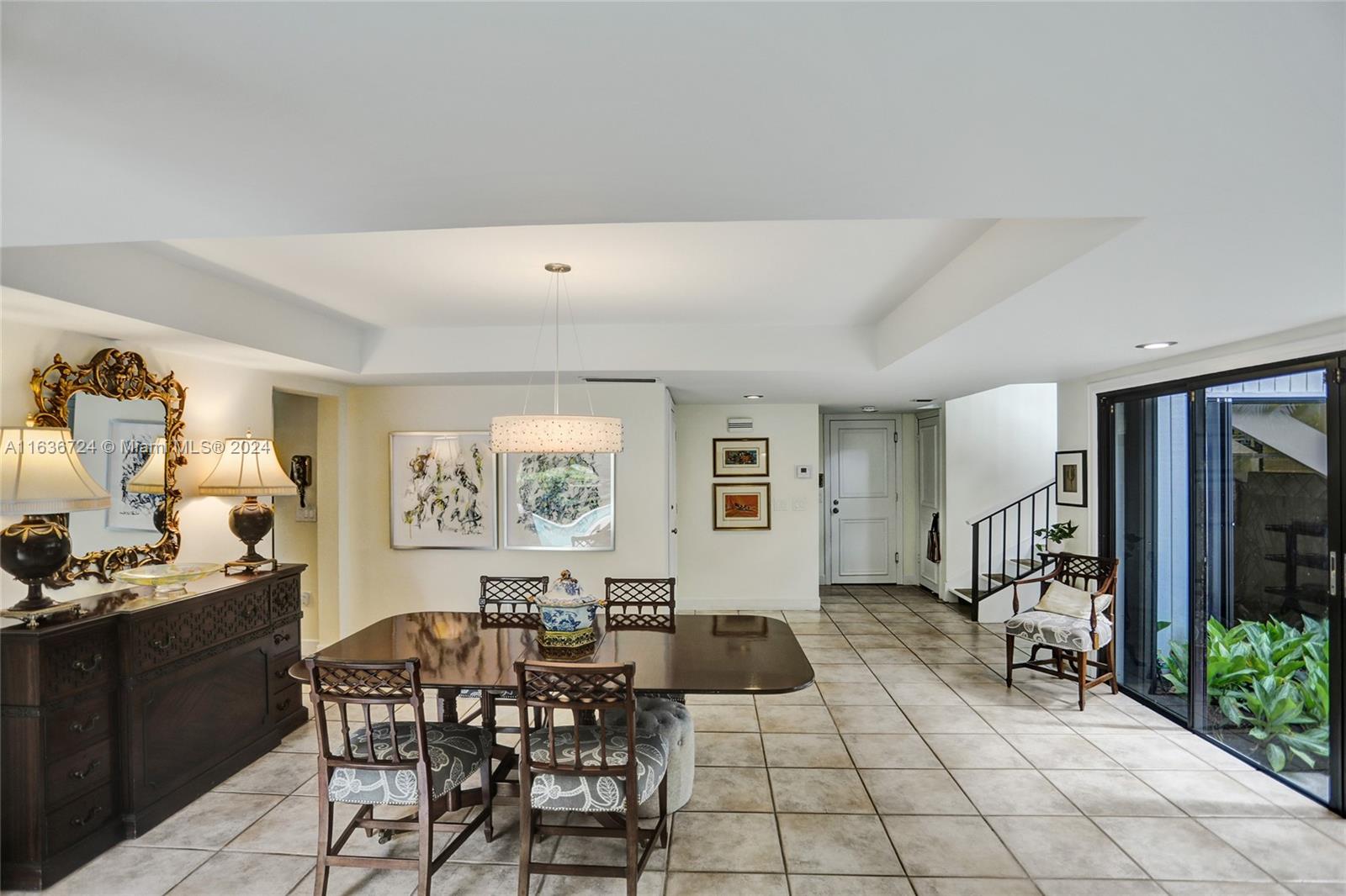 HIDDEN OAKS - Residential
