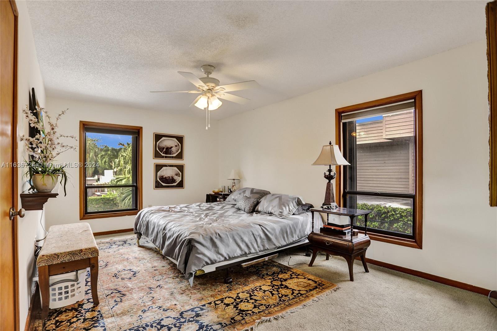 HIDDEN OAKS - Residential