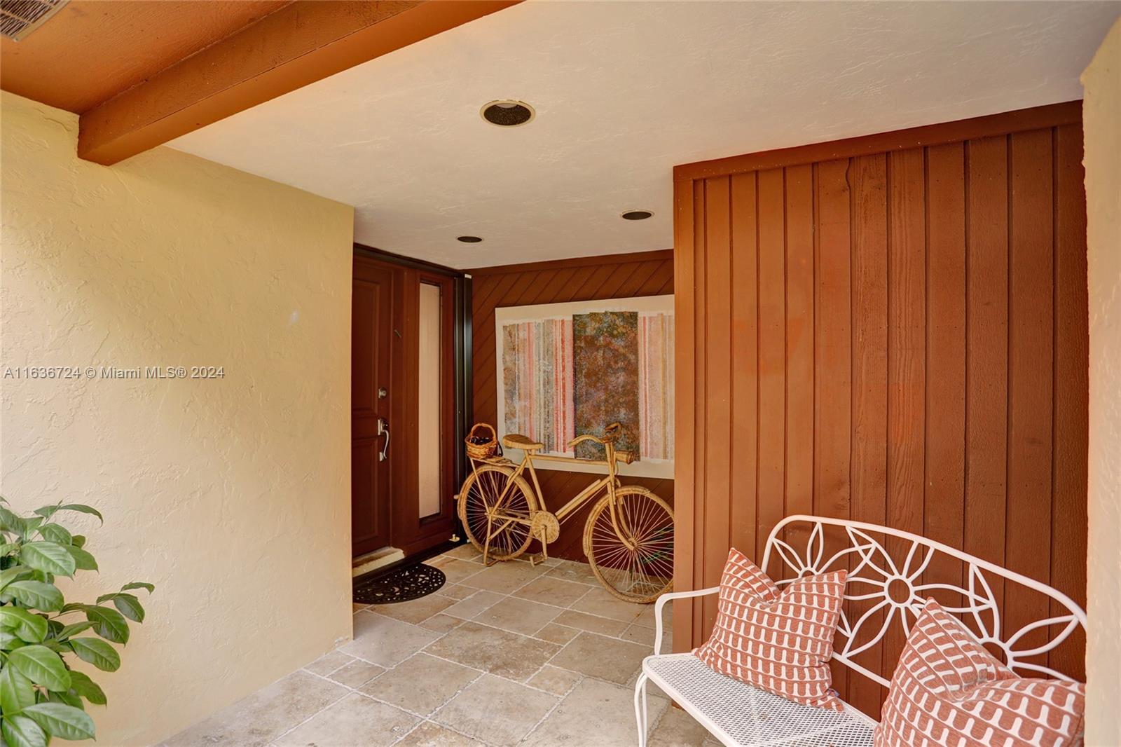 HIDDEN OAKS - Residential