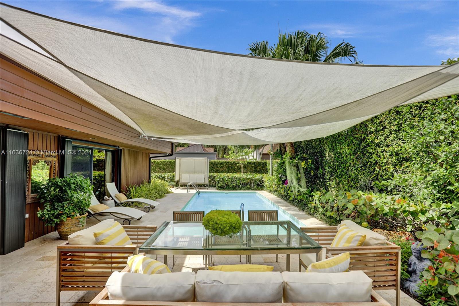 HIDDEN OAKS - Residential