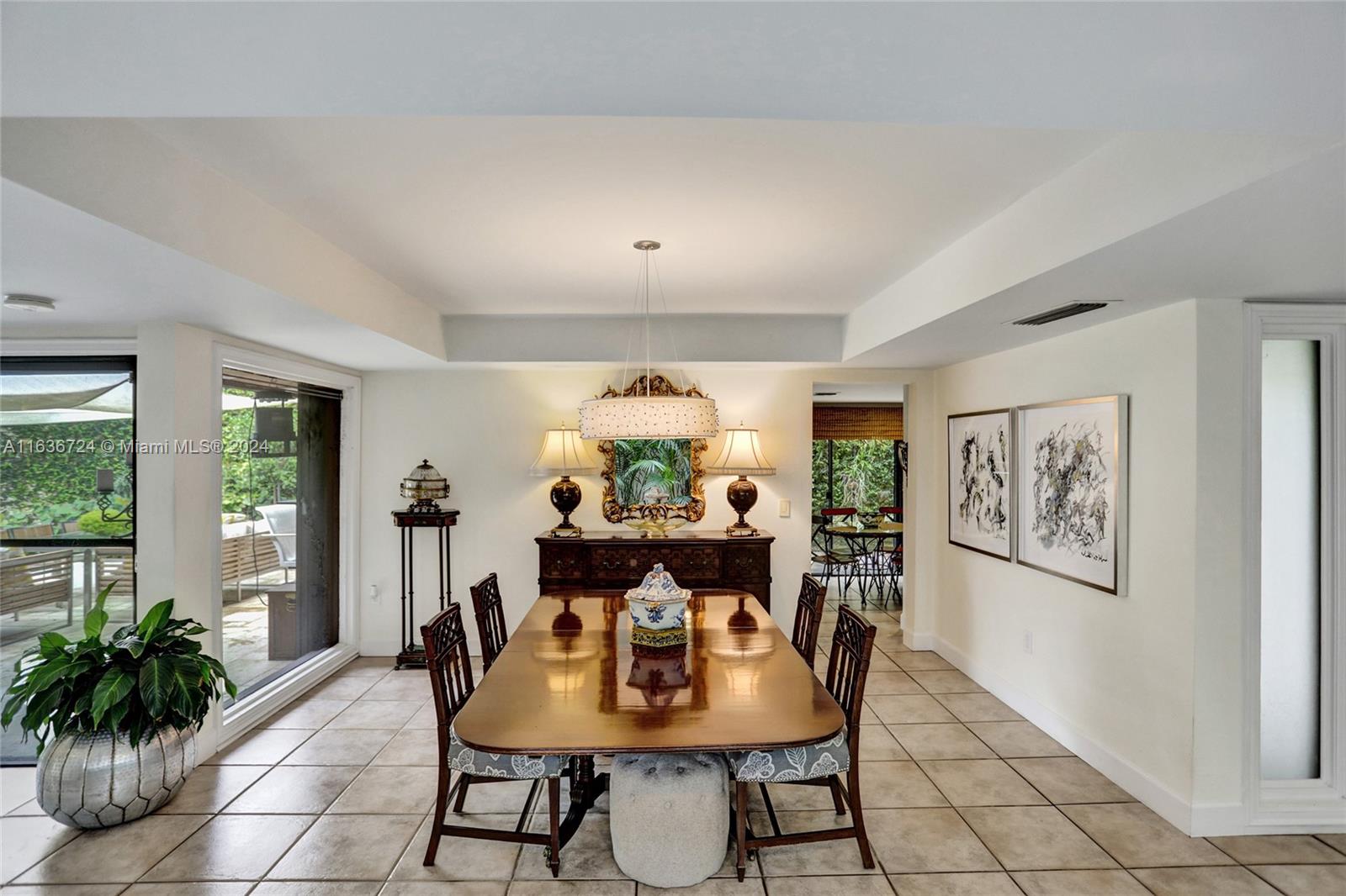HIDDEN OAKS - Residential