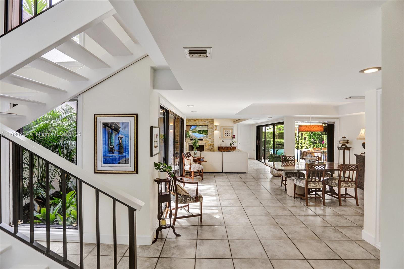 HIDDEN OAKS - Residential