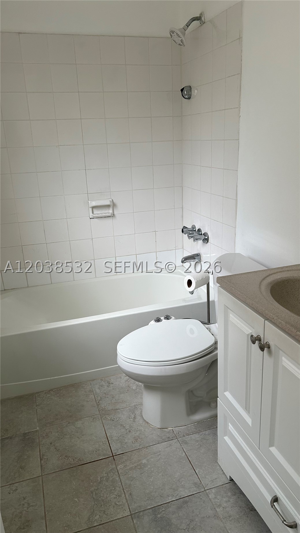 PUERTA DEL SOL CONDO - Residential Lease