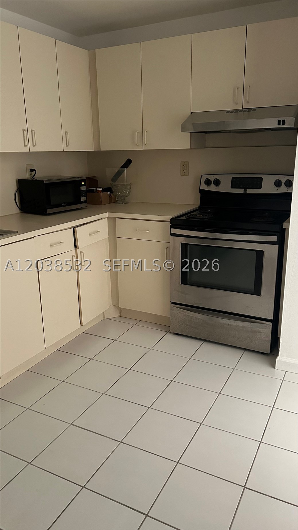 PUERTA DEL SOL CONDO - Residential Lease