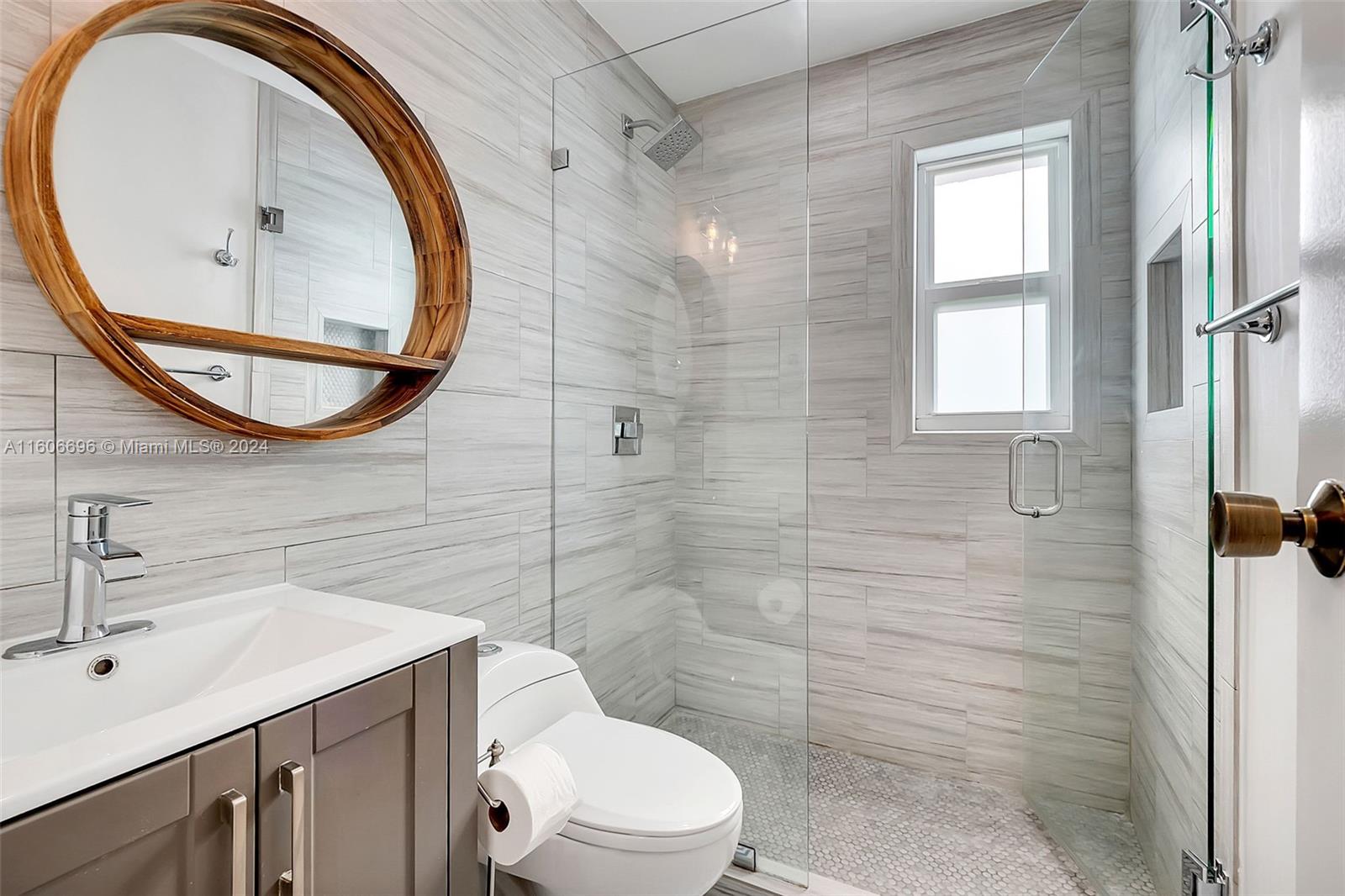 ARBORS CONDO - Residential Lease