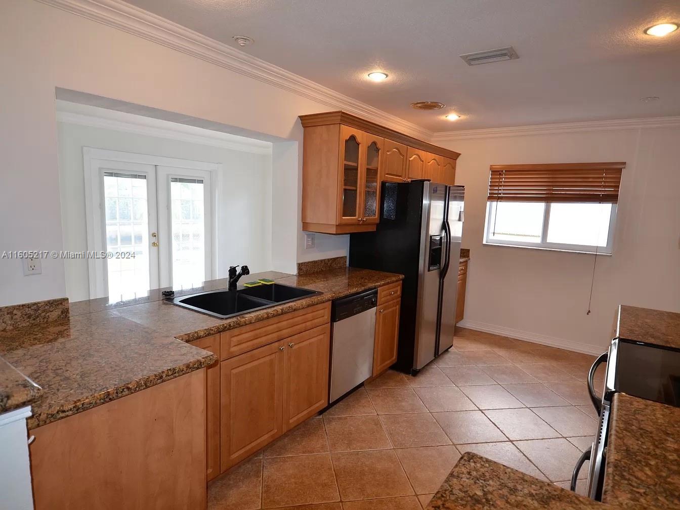 ROYAL PALM ACRES SEC 6 - Residential Lease