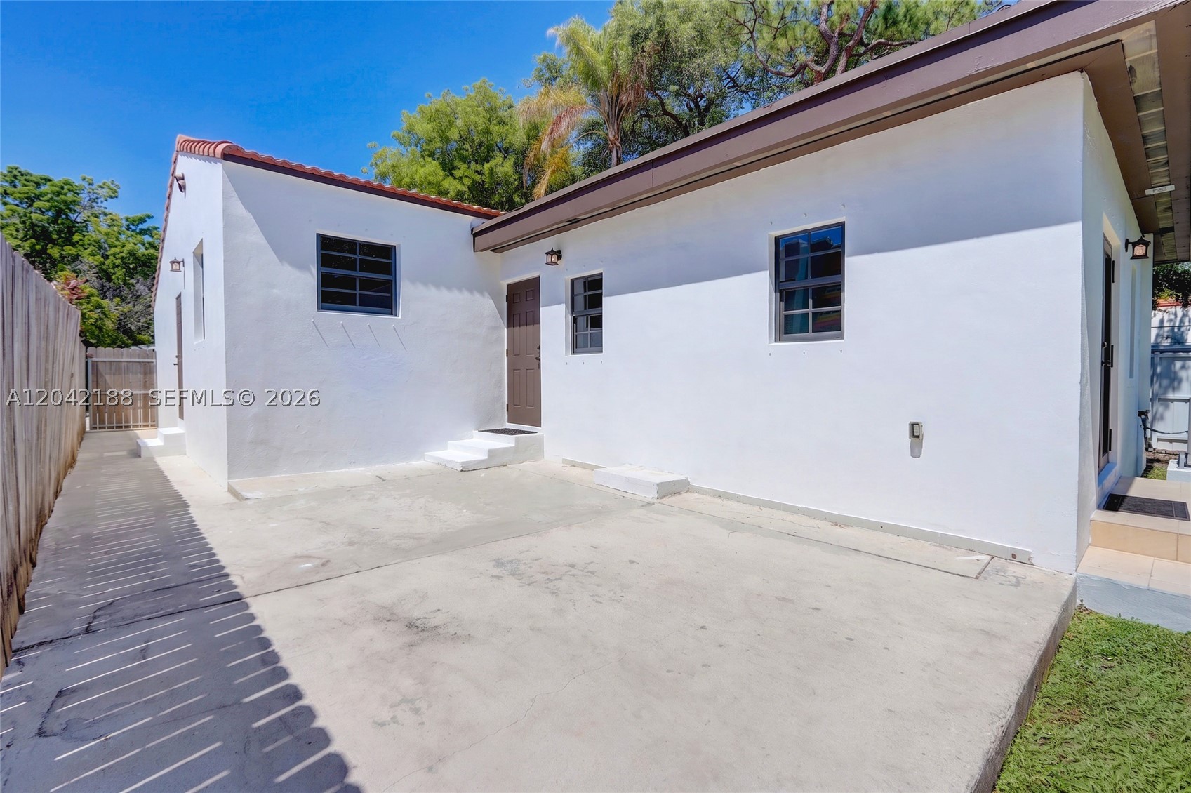 HOLLEMAN PARK - Residential