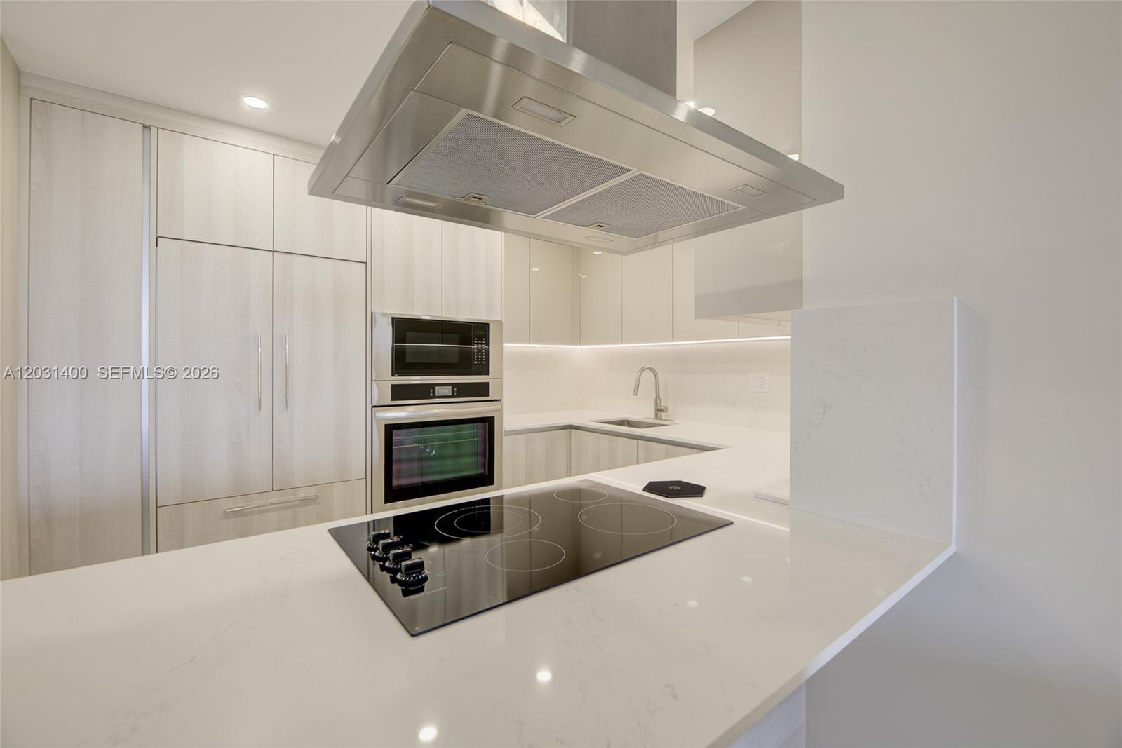 OLYMPUS CONDO PHASE - Residential