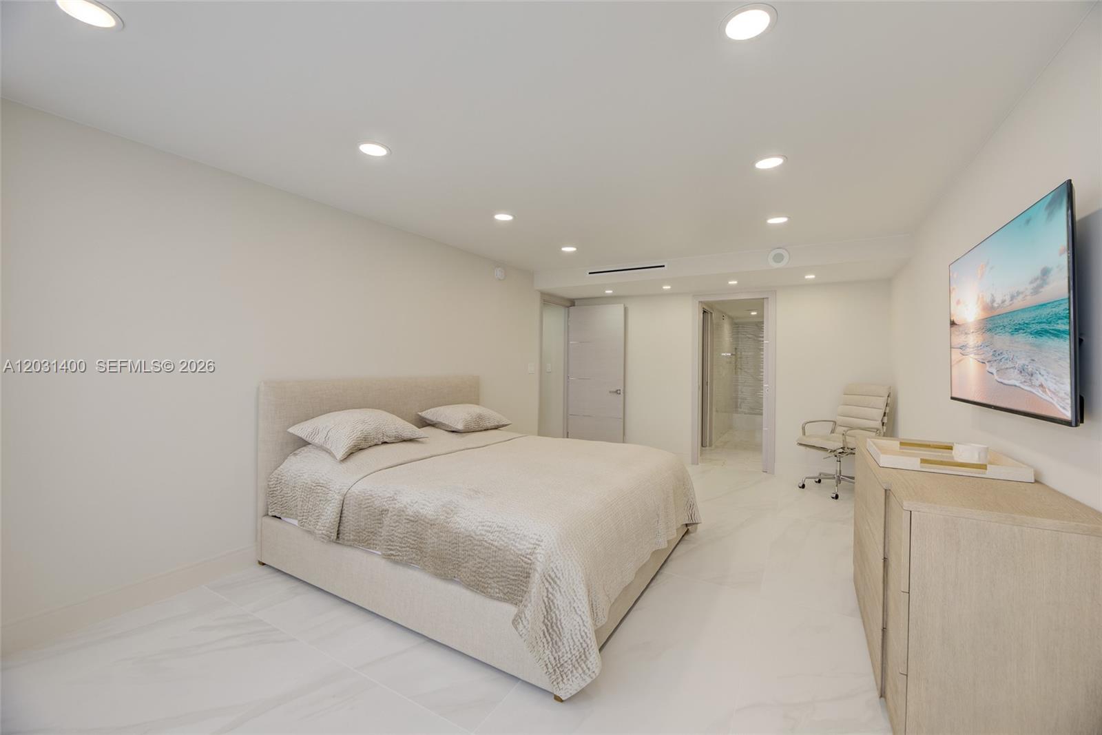 OLYMPUS CONDO PHASE - Residential