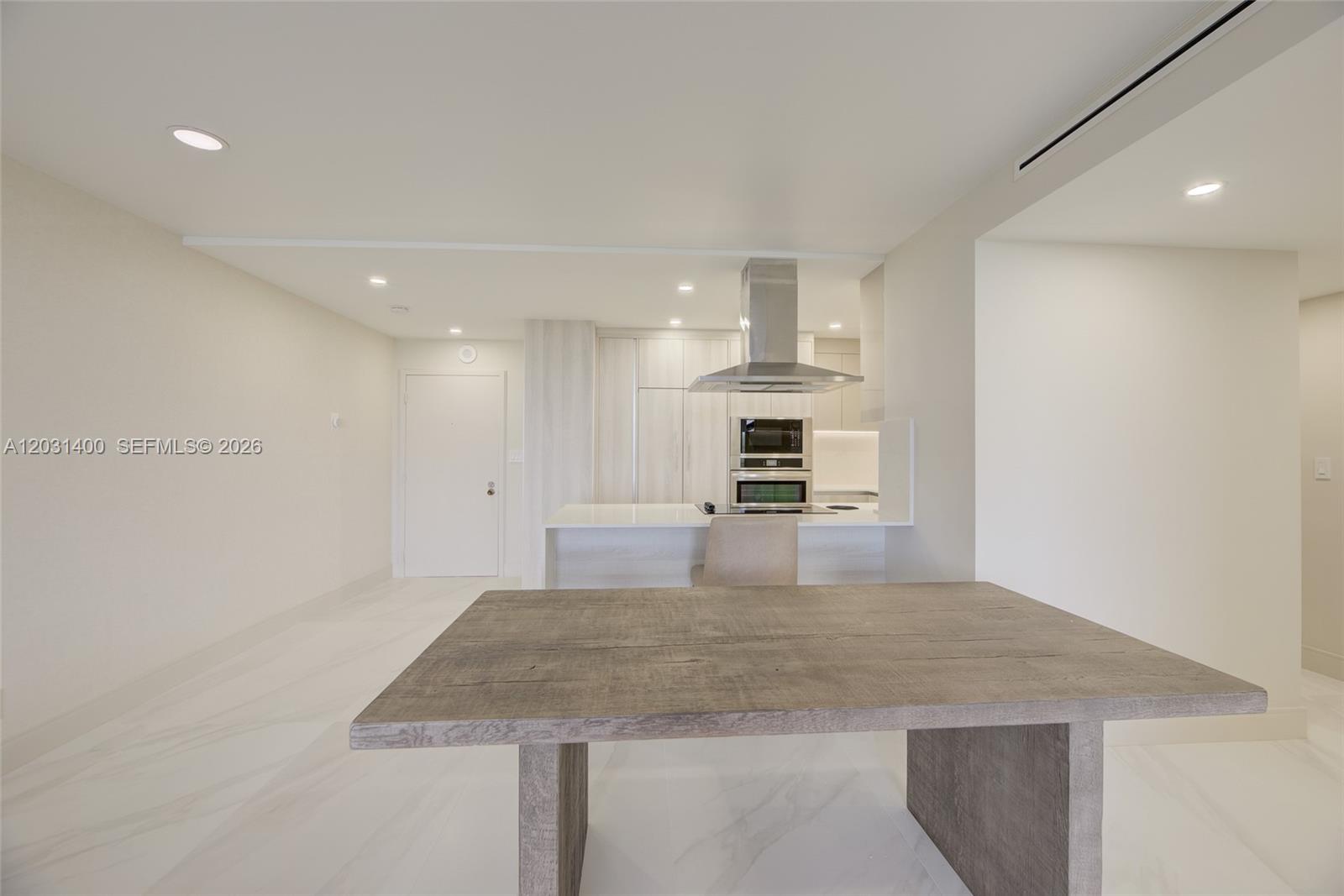 OLYMPUS CONDO PHASE - Residential