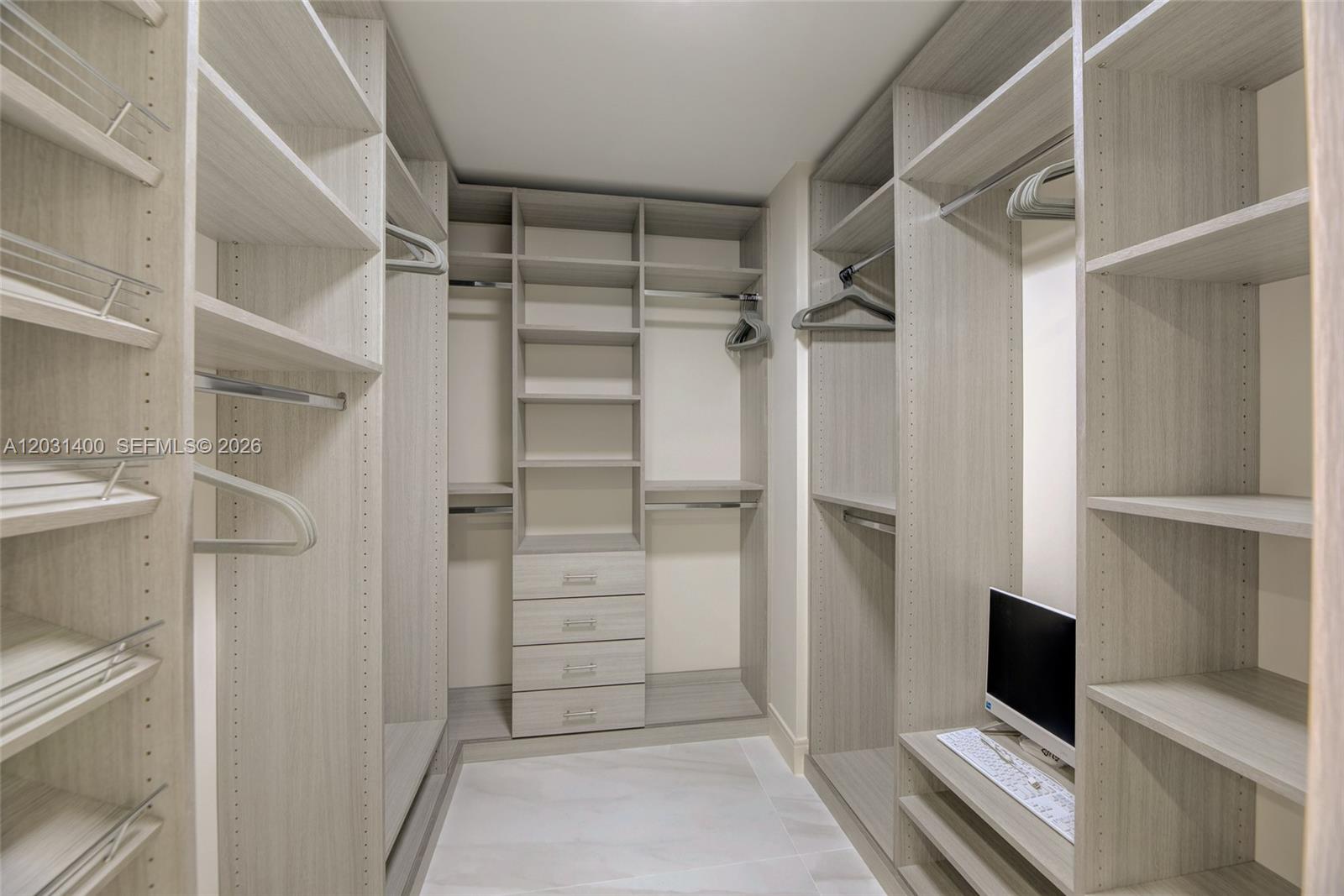 OLYMPUS CONDO PHASE - Residential
