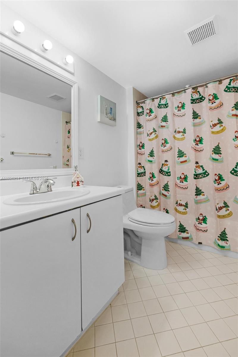 SUFFOLK AT CENTURY VILLAG - Residential