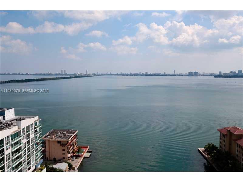 ICON BAY - Residential