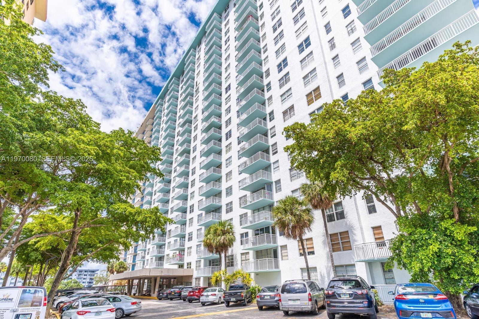Beautiful Unit 1 Bedroom 1-1/2 baths, Unit features one large bedroom w/walking closet and big master bathroom, and lots of storage. Large living room with extra space that can be use as Den/Office. New AC unit. Condominium located in the heart of Sunny Isles Beach