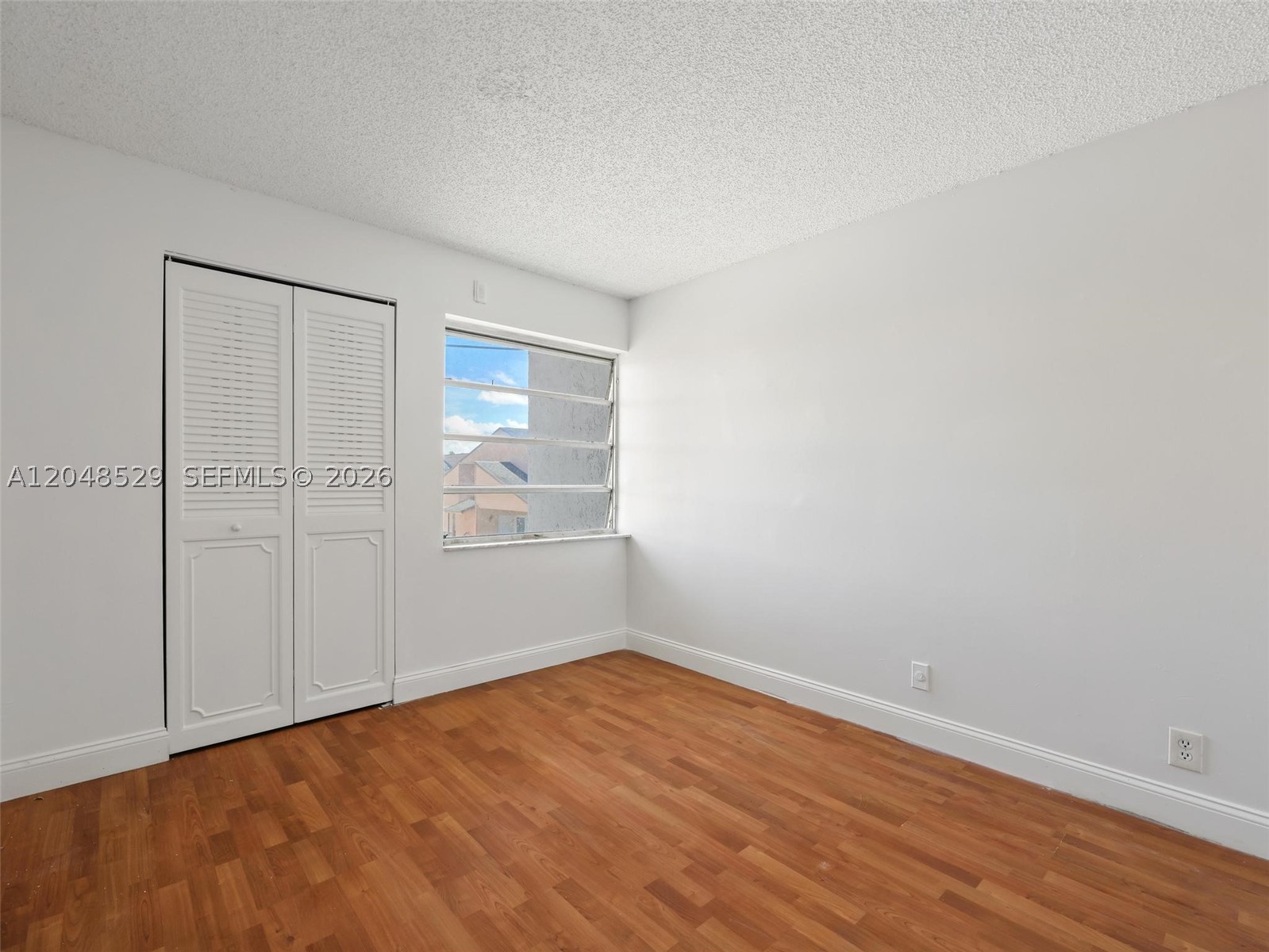 SOUTH LAKE VILLAS CONDO - Residential