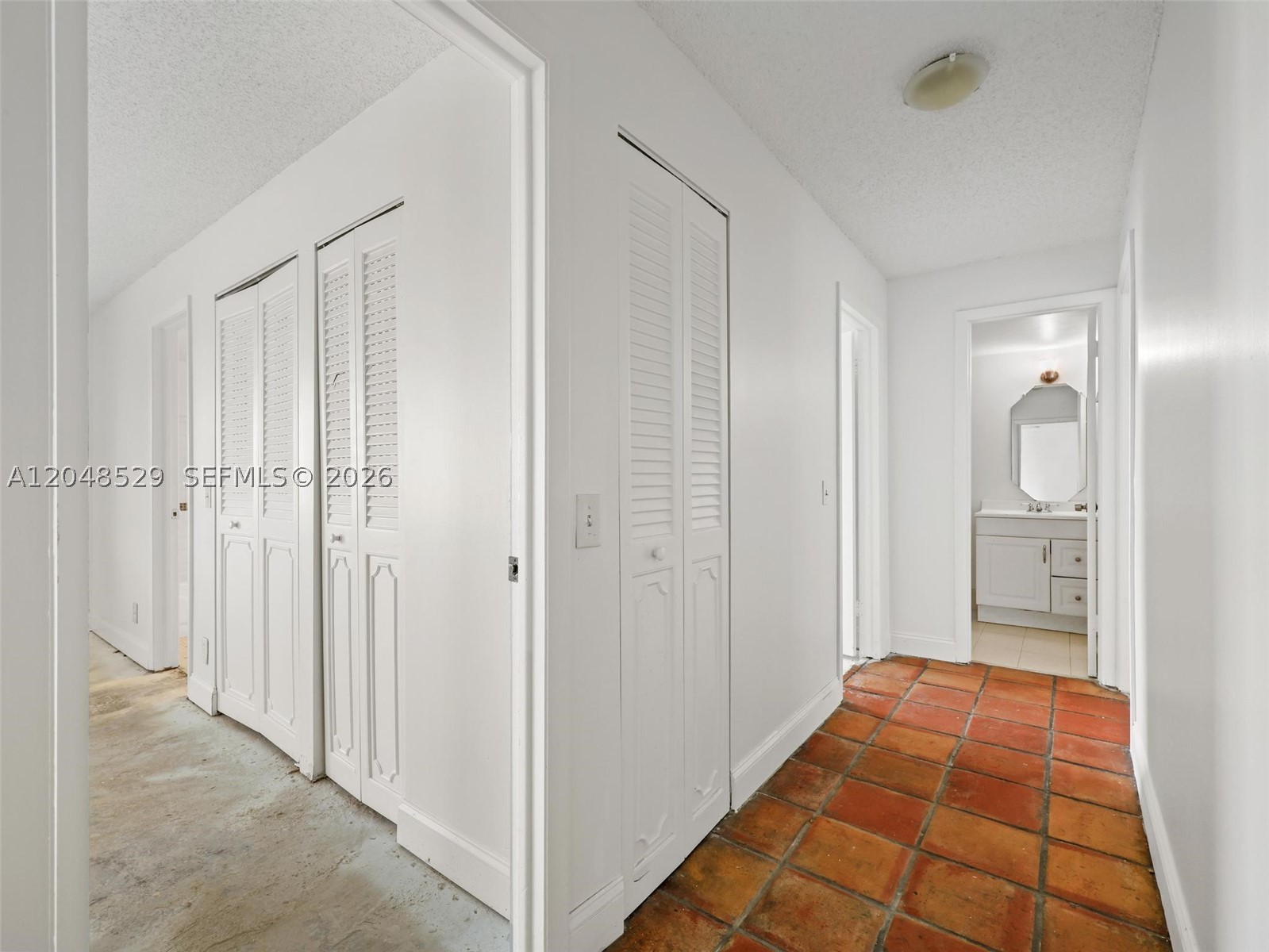 SOUTH LAKE VILLAS CONDO - Residential