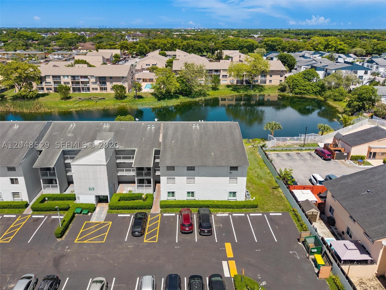 SOUTH LAKE VILLAS CONDO - Residential