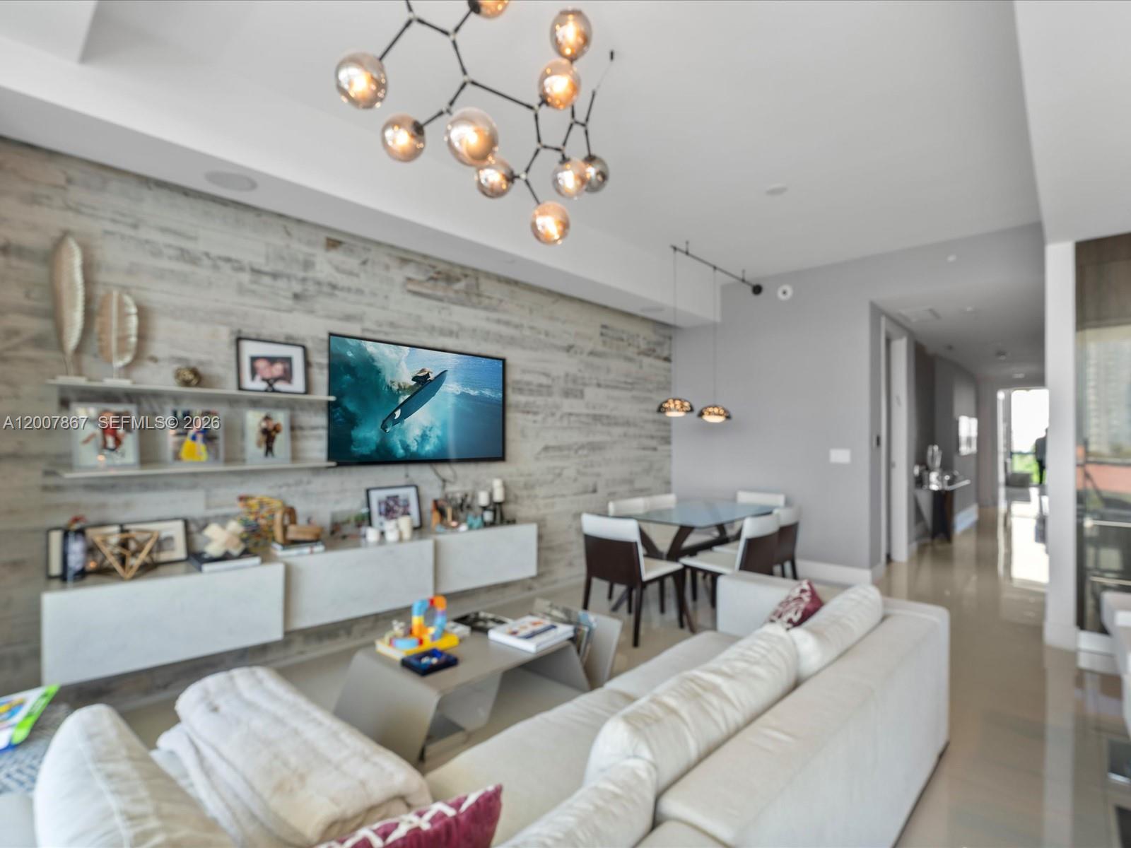 ECHO CONDO - Residential