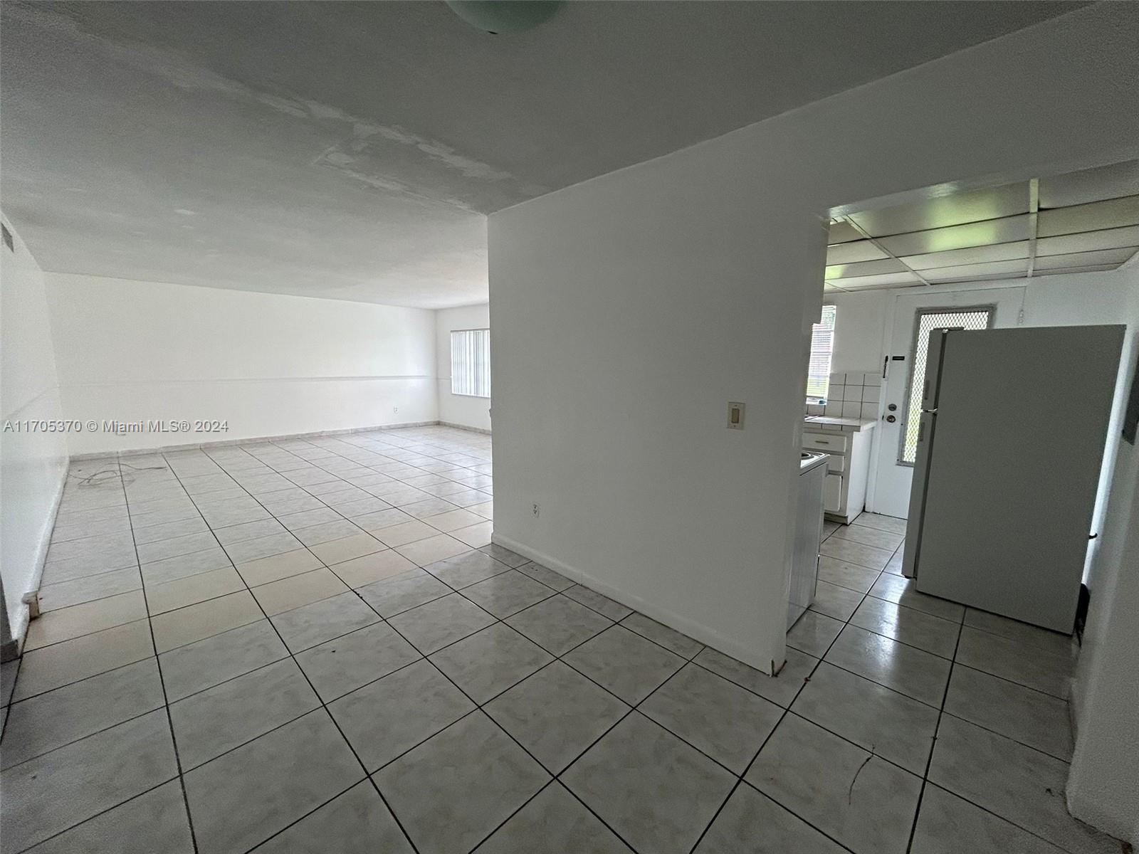SUTTON HOUSE CONDO - Residential