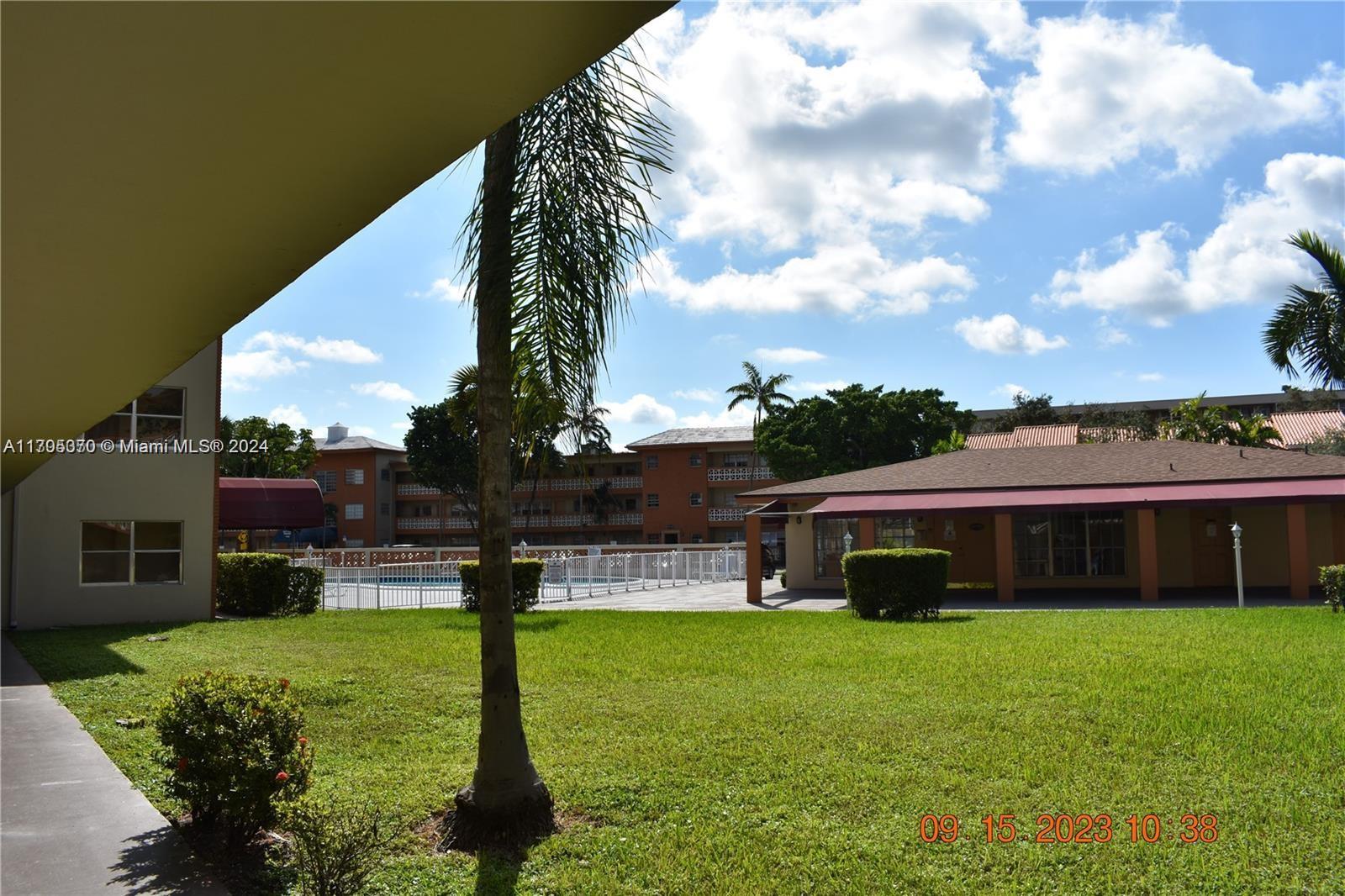 SUTTON HOUSE CONDO - Residential