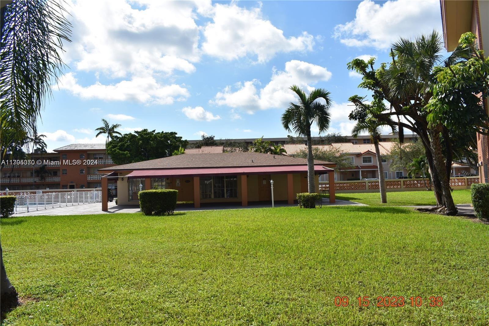 SUTTON HOUSE CONDO - Residential