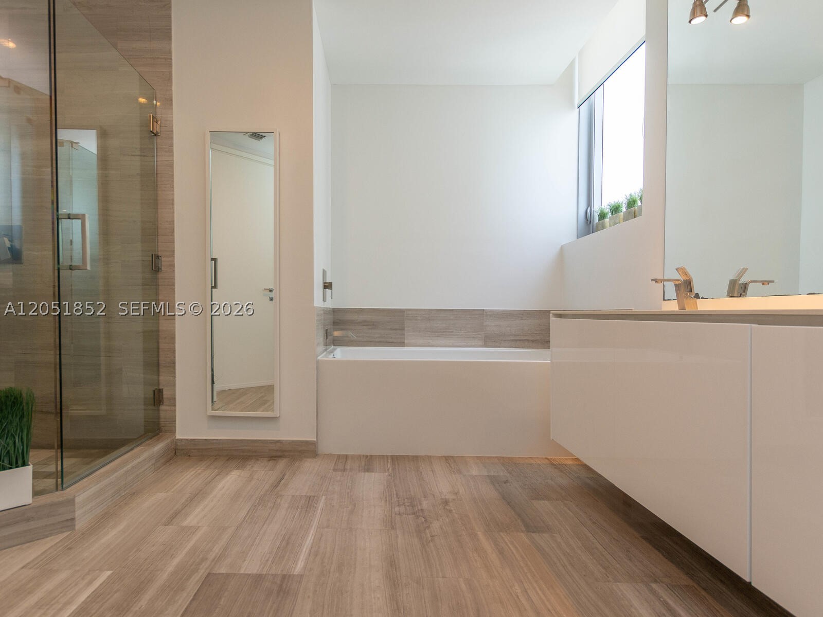 BRICKELLHOUSE CONDO - Residential Lease