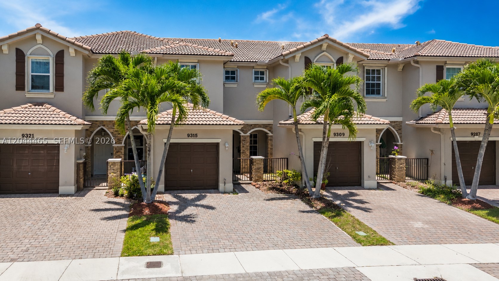 LAKES BY THE BAY CEE - Residential