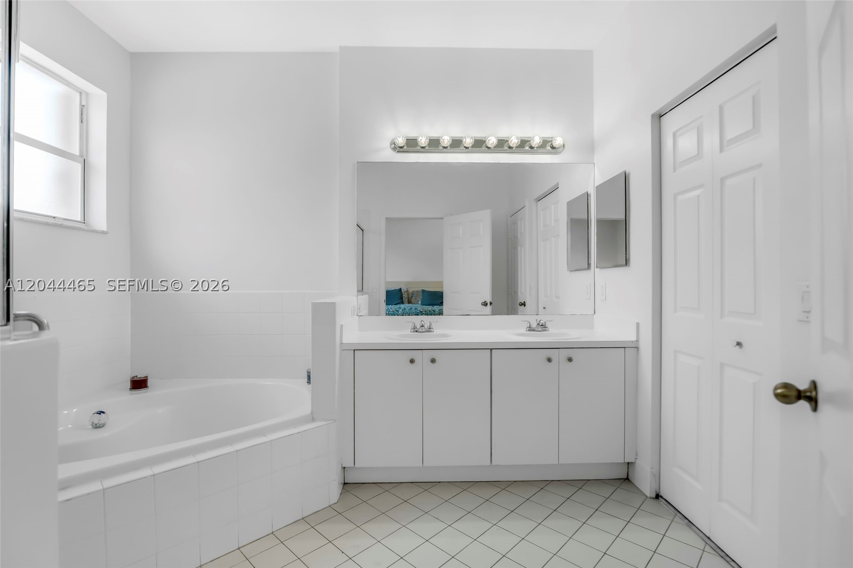 LAKES BY THE BAY CEE - Residential