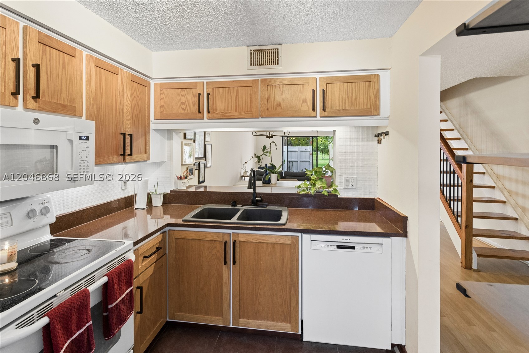 PINES OF OAKLAND FOREST W - Residential