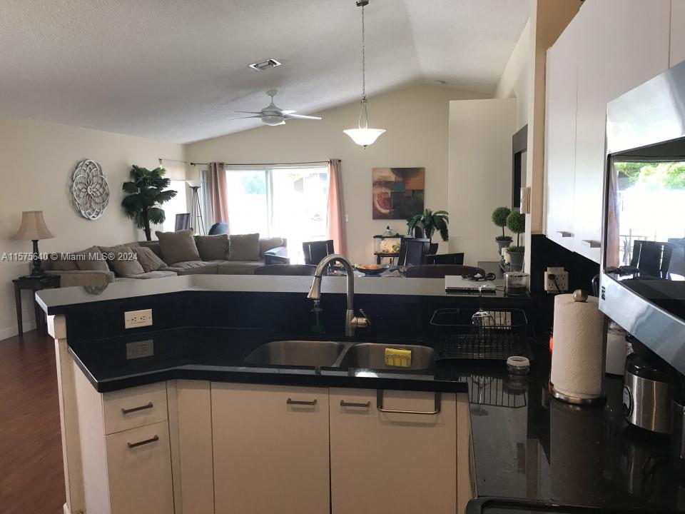 SECTOR 2-PARCELS 1 2 3 4 - Residential Lease