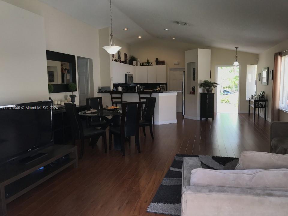SECTOR 2-PARCELS 1 2 3 4 - Residential Lease