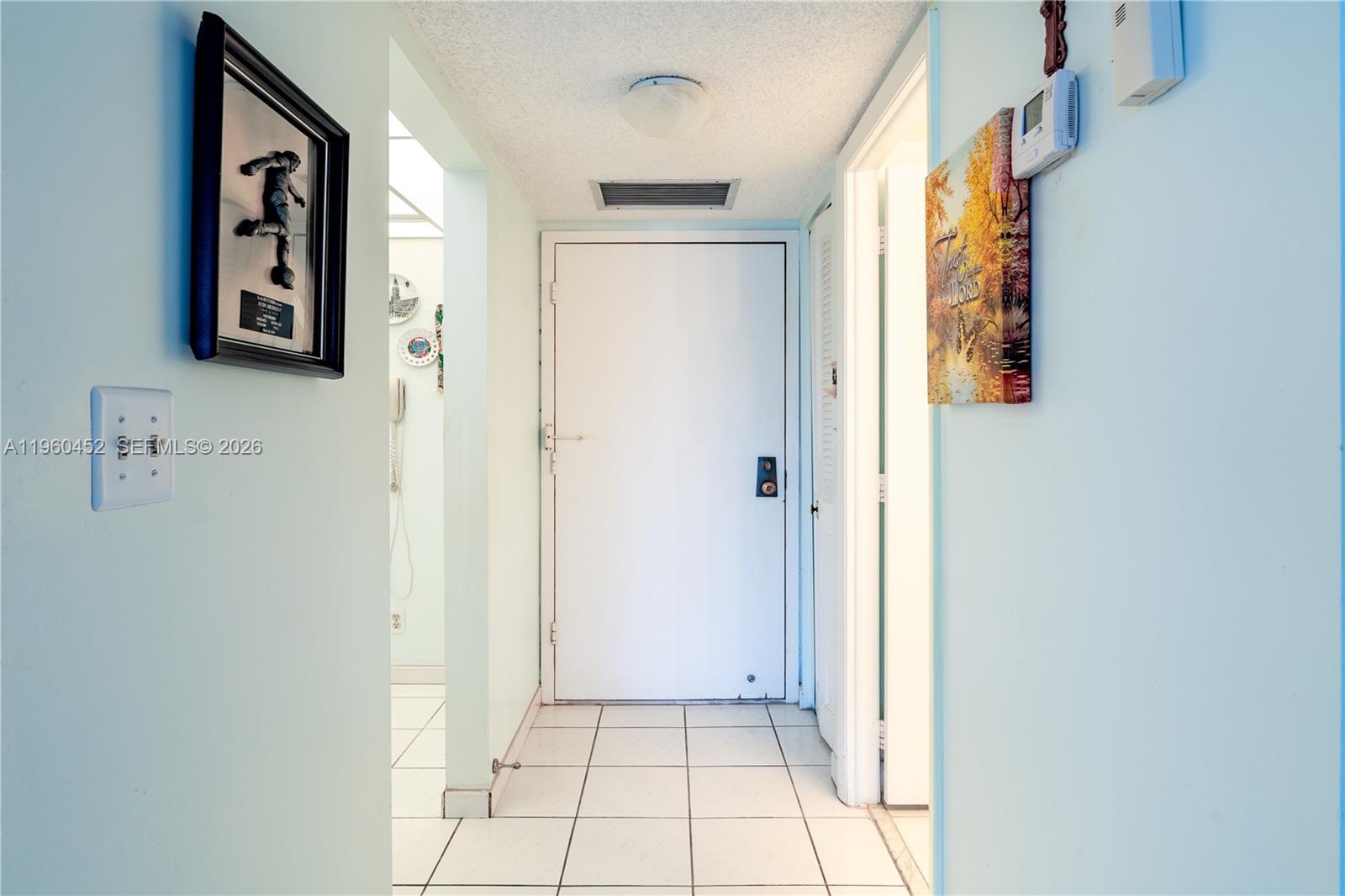 HALLMARK OF HOLLYWOOD CON - Residential