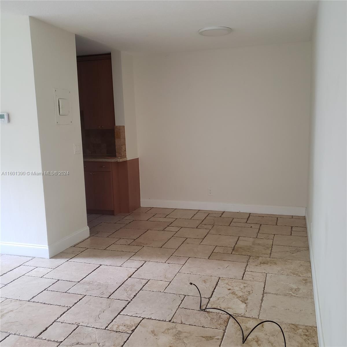 SEVENTEENTH GREEN CONDO - Residential Lease