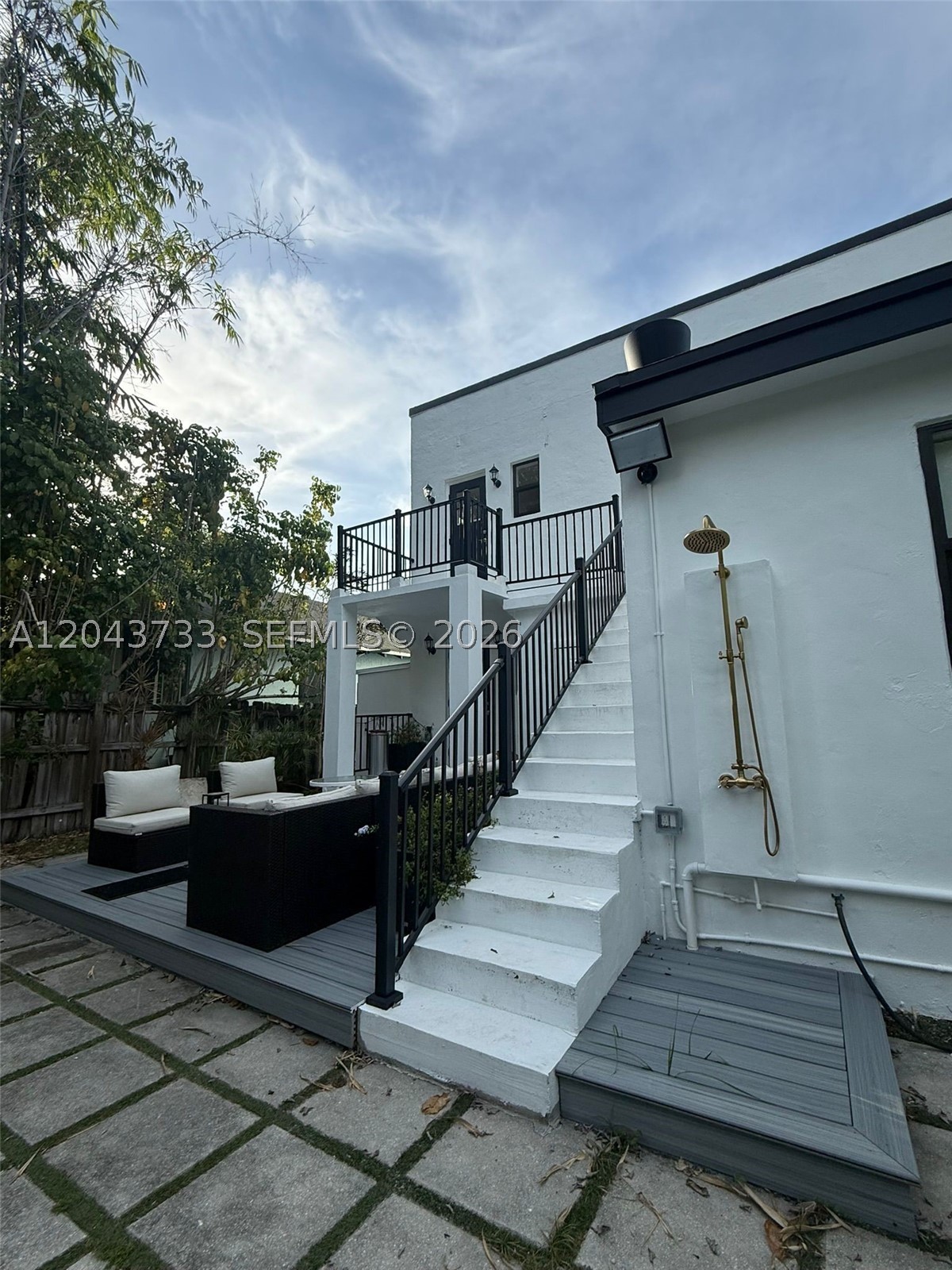 BAYWOOD - Residential Lease